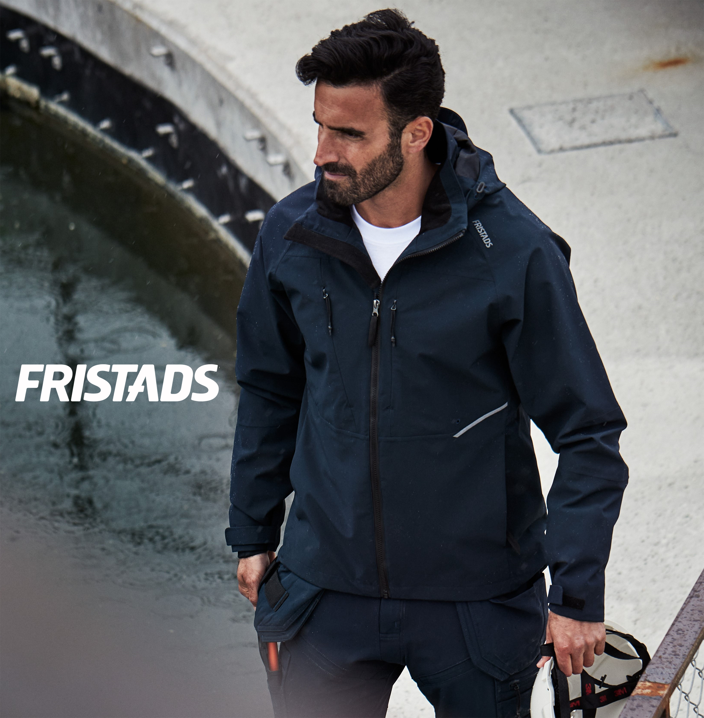 FRISTADS Sztreccs Héjdzseki 4881 GLS, Vízálló/Szélálló/Lélegző - 4 irányú RIPSTOP Sztreccs Anyag - Fekete és Sötét Matrózkék Színek